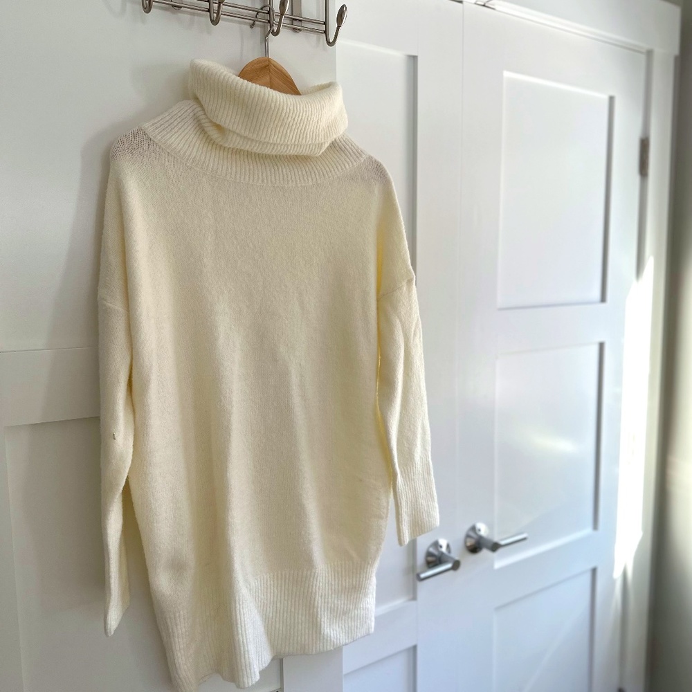 Extra long extra soft sweater